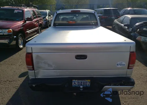 2001 Dodge Dakota из США, поврежденный, VIN 334833